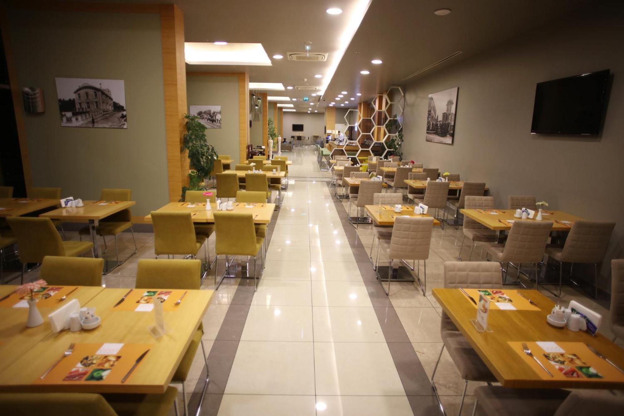 马尼萨西智选假日酒店 外观 照片