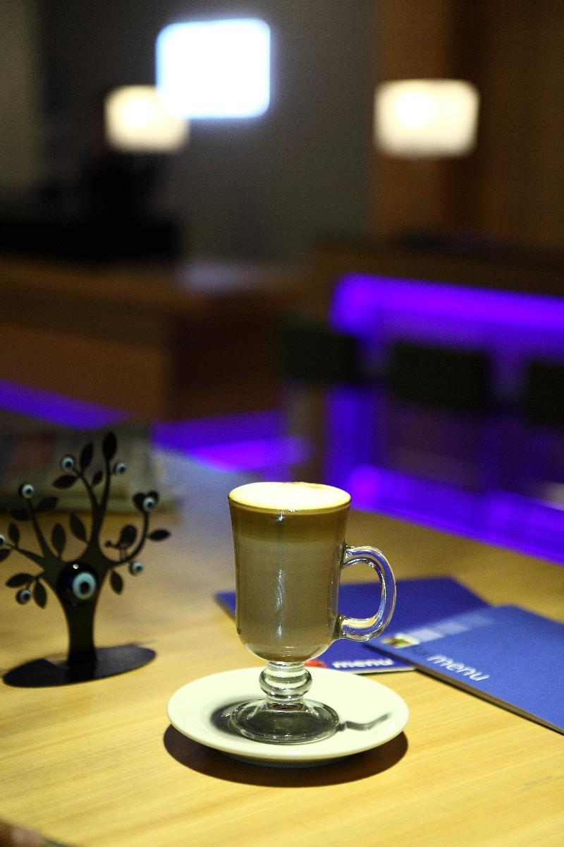 马尼萨西智选假日酒店 外观 照片